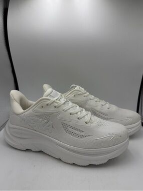 Hoka Clifton 9 Women’s Brand New With Box (Size 6-7.5)